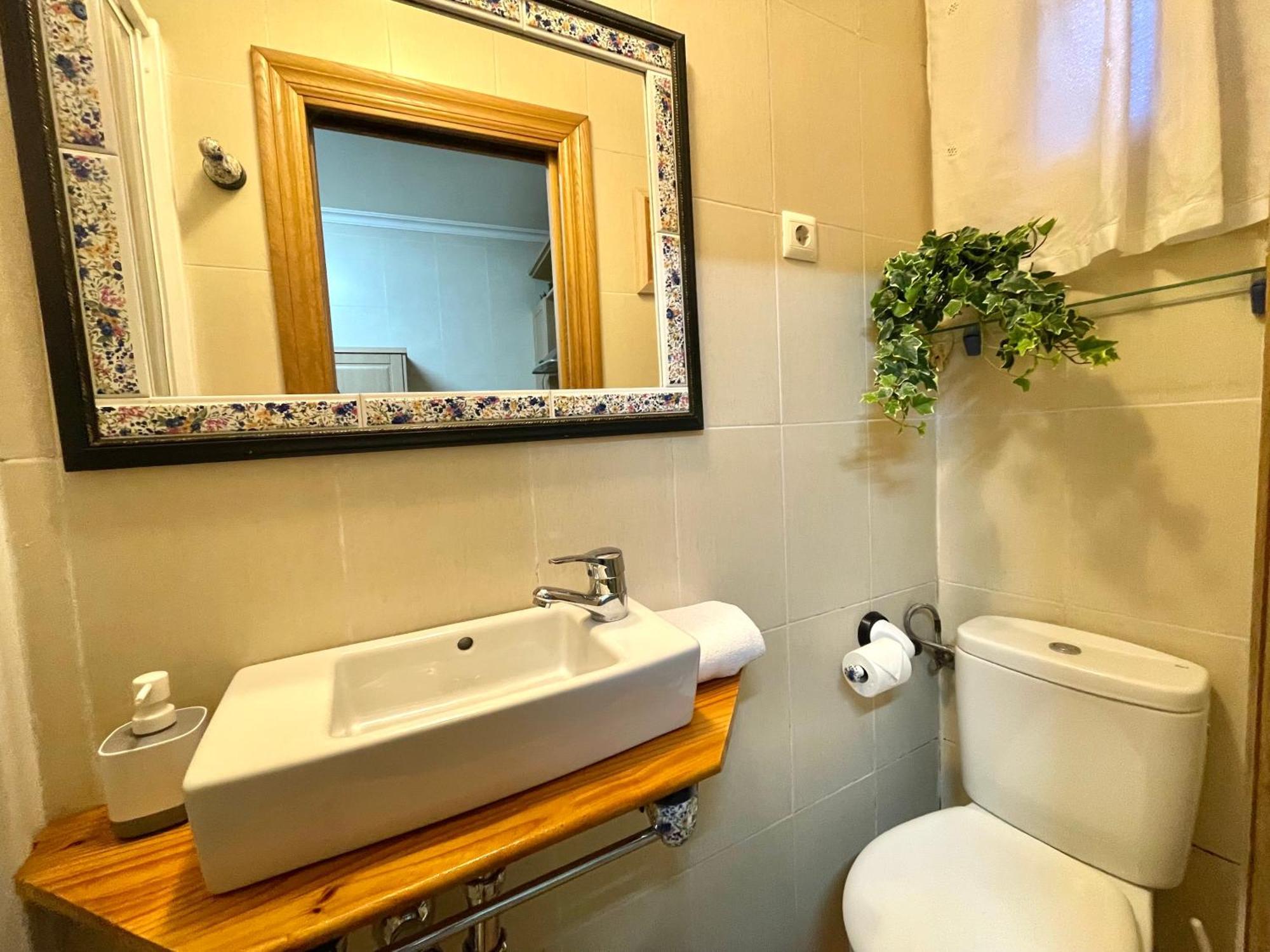 Tranquilo Apartamento Cerca Del Casco Viejo Bilbao Eksteriør billede